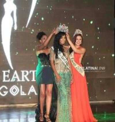 Emerlinda Martins crowned Miss Earth Angola 2017