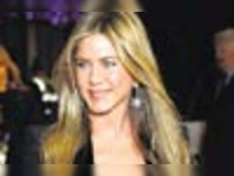 Jennifer Aniston Turns Director English Movie News Times Of India 