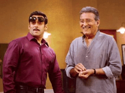 Salman Khan remembers Vinod Khanna with this throwback picture ...