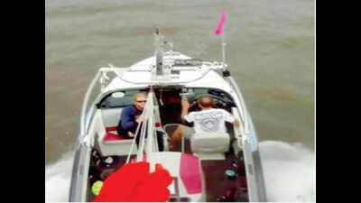 Boat winch hang gliding to attract tourists in Uttar Kannada