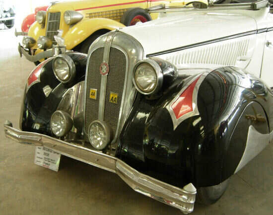 Vintage Car Museum aka Auto World