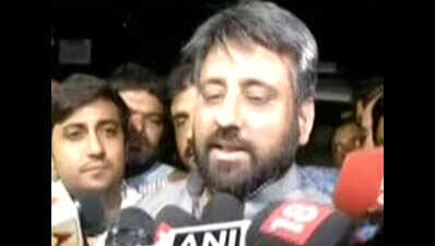 AAP's Amanatullah quits PAC over Vishwas row