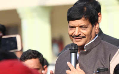 If Akhilesh does not quit as party president, I will form a secular front, says Shivpal Yadav