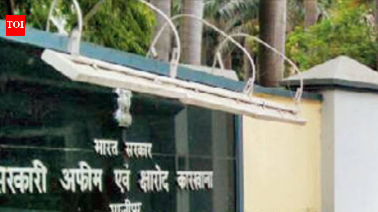 Country's biggest, oldest opium factory shut | Varanasi News - The ...