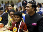 Akshay Kumar with child actor Adish Praveen