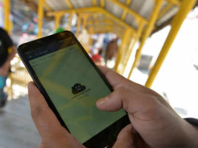 Centre notifies phased manufacturing plan for mobile phones
