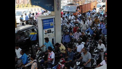Tempers run high in Lucknow as petrol pump queues grow longer