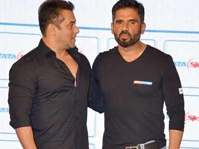 Salman Khan supports good friend Suniel Shetty's upcoming TV show