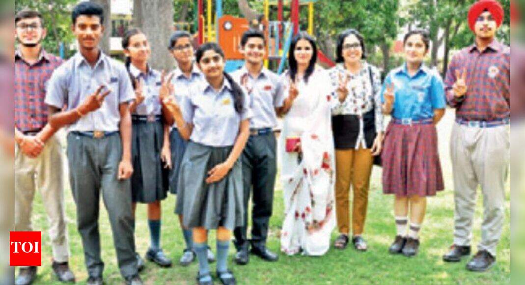 Chandigarh school children get lessons to `pass it on' Chandigarh