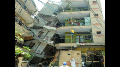 W Delhi building falls on another, 5 hurt