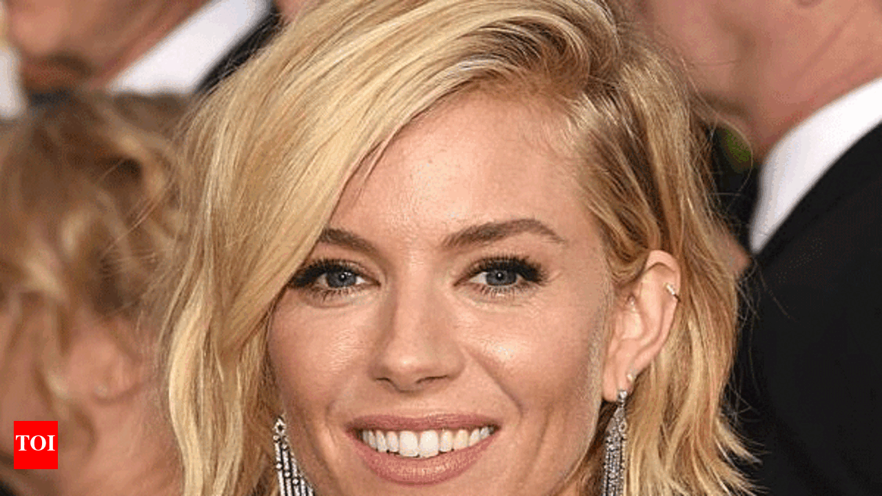 Hollywood actress nude pics leaked: ​Sienna Millers nude pictures leak  online | - Times of India