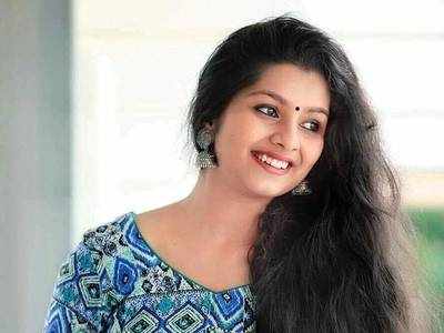 Niranjana Anoop will romance Dhyan Sreenivasan in her next