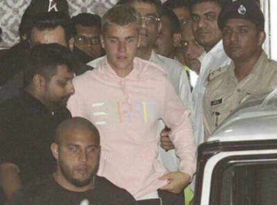 Justin Bieber arrives in Mumbai for his music concert