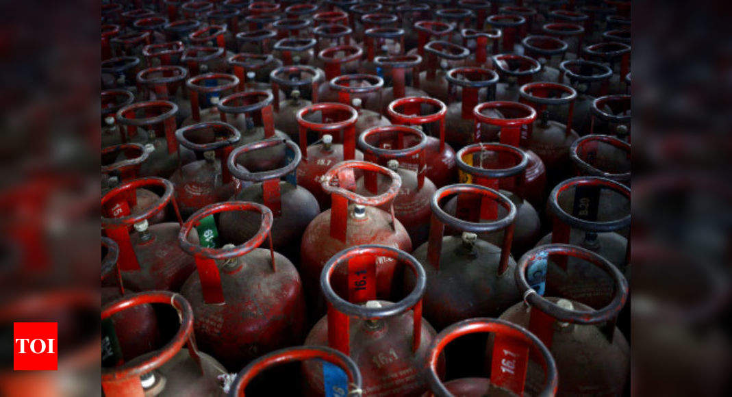 imported LPG: Share of imported LPG in cylinders rises - The Economic Times