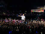 Fans croon with Justin Bieber