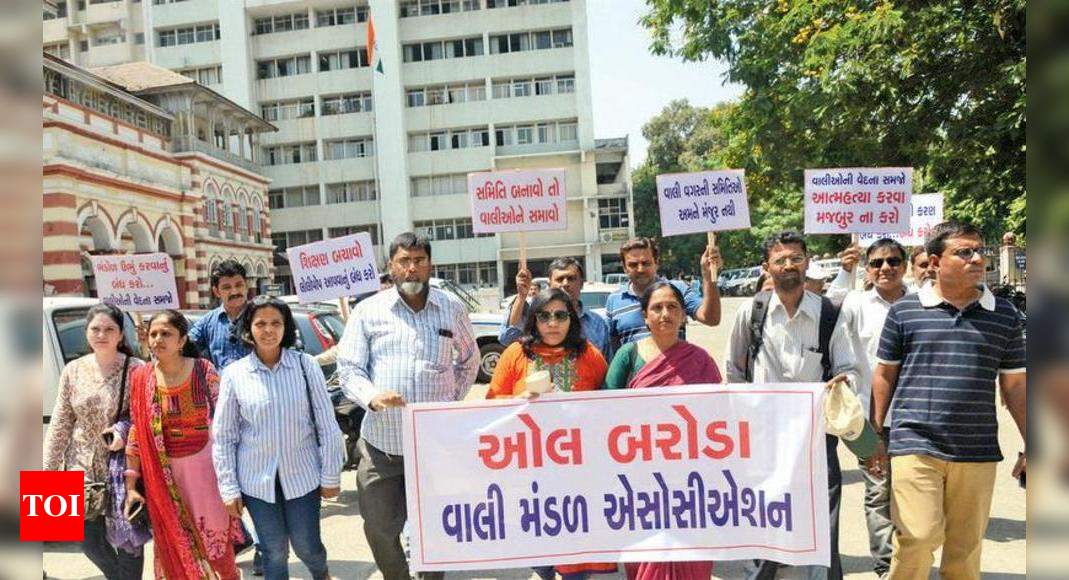 Parents want place in fee committee | Vadodara News - Times of India