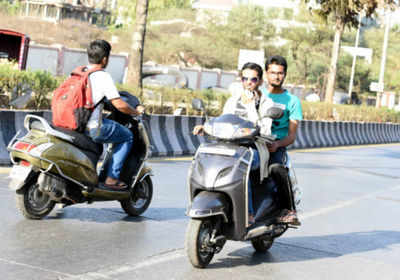 Only 16 of every 100 bikers in Pune wear helmets
