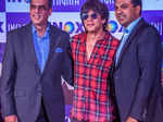 Shah Rukh Khan poses with Inox officials