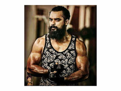 Tovino S Challenges Wamiqa Gabbi And Aju Varghese Gets Some Tovino S Challenges Wamiqa Gabbi And Aju Varghese Gets Some