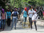 Protestors outside SP College throw stones at policemen