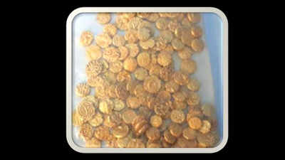 Land owner finds 435 gold coins, hands over to cops