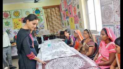 Efforts to promote fading Mandana art in Pratapgarh