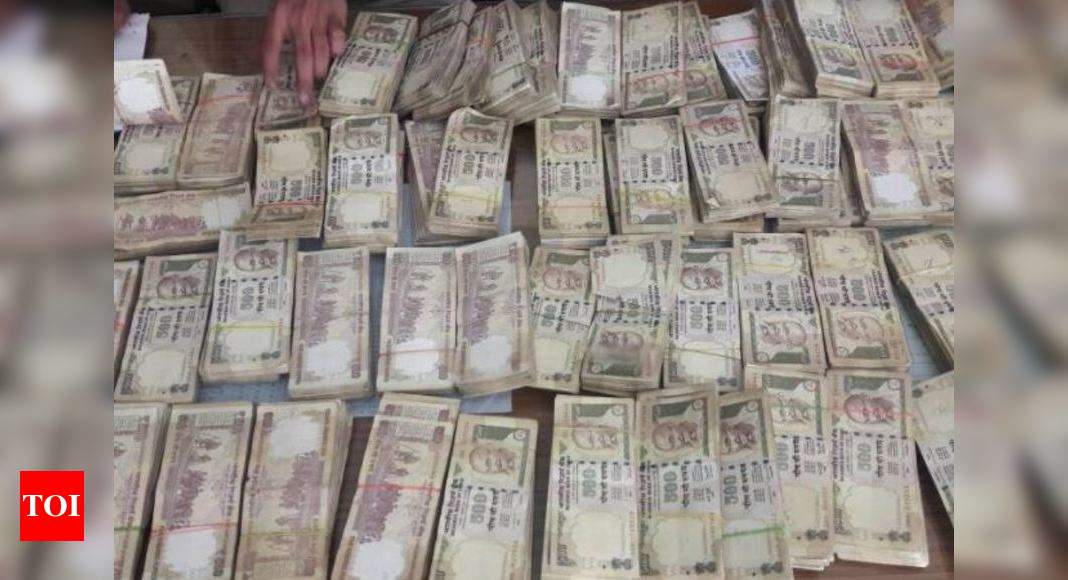 Scrapped Notes Seized In Surat: Rs 5.81 crore in scrapped notes ...