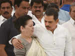 Robert Vadra and his mother Maureen at Rajiv Gandhi's death anniversary