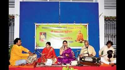 Music programme on life of Janardan Swami mesmerizes