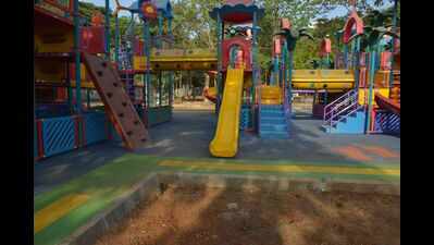 95 open spaces pending acquisition; Mumbai chokes
