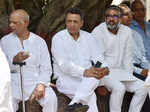 Neeraj Shekhar attending funeral of godman Chandraswami