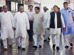 Akhilesh Yadav, Ram Gopal Yadav arrive at meeting