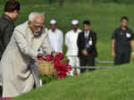 Hamid Ansari pays tribute