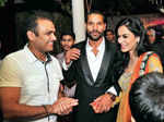 Virender Sehwag interacts