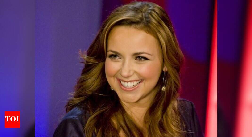 Charlotte Church announces pregnancy live on stage English Movie News