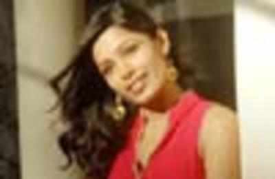 Freida Pinto's skincare tips - Times of India