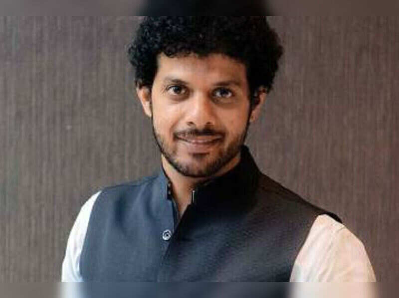 Mahesh Kale honoured by alma mater Fergusson College Marathi Movie