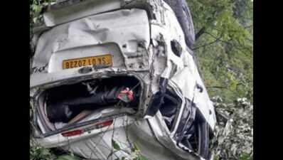 Road Accident In Gangtok: Six Bengal tourists from 2 families killed in ...