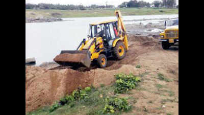 Karnataka to strike back at mafia by importing sand; govt calls for tenders