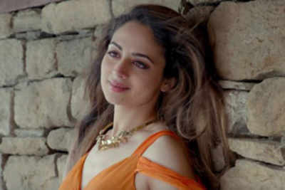 Zoya Afroz shoots for a song in -15 degrees for her new film