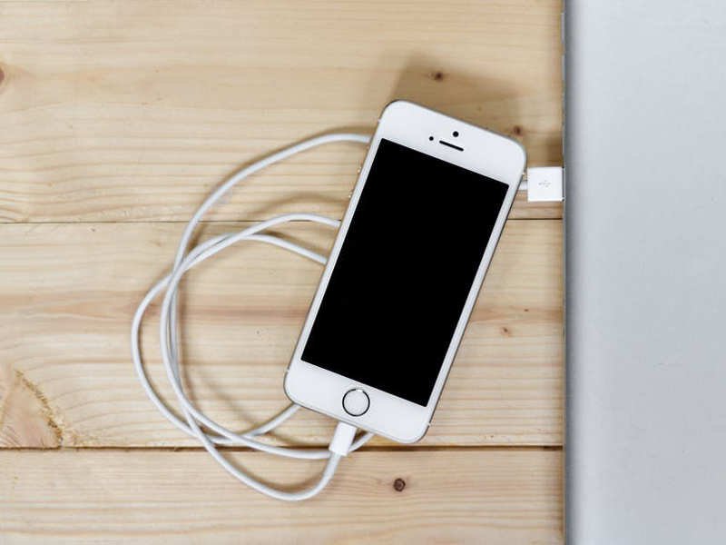 10 things you should never do while charging your smartphone | Gadgets Now