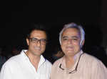 Sanjay Suri and Hansal Mehta posing tohether