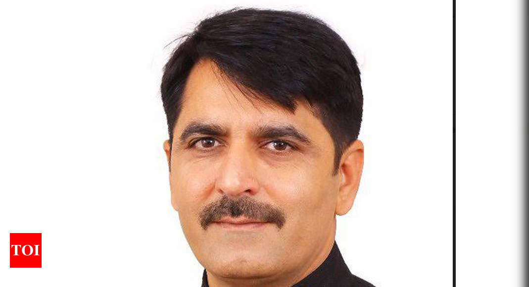 shankar-chaudhary-gujarat-health-minister-promptly-responds-to-surti