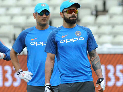India v Pakistan: Past master MS Dhoni chips in as Virat Kohli sets new tone