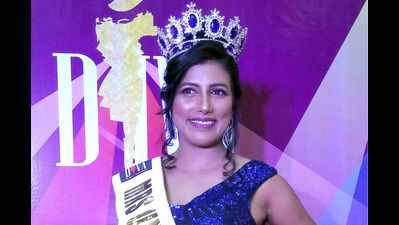 Shruti Patole to represent India at Mrs Universe 2017