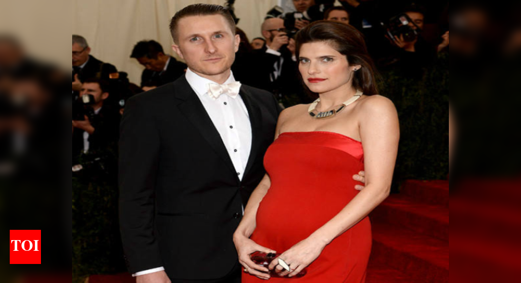 'No Strings Attached' star Lake Bell gives birth to baby boy English