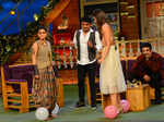 Sumona Chakravarti, Kapil Sharma, Kriti Sanon and Sushant Singh Rajput on the sets