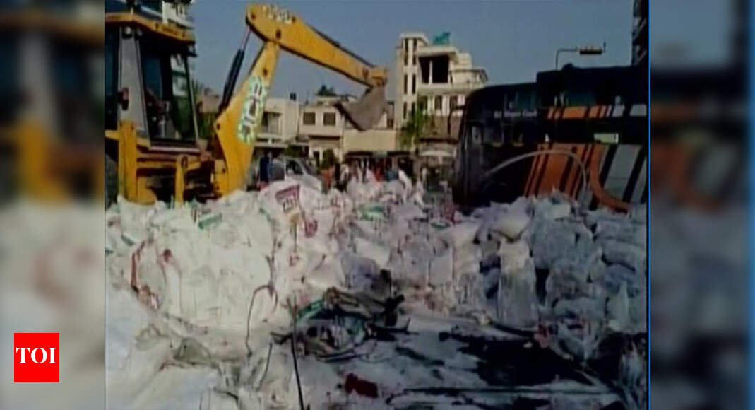 Five killed in Jaipur as truck hits car Jaipur News Times of India