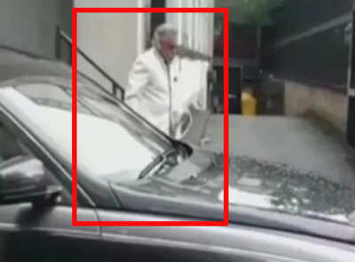 Fugitive businessman Vijay Mallya drops in at Virat Kohli event