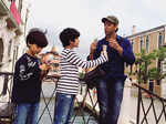 Hrithik Roshan with his sons Hrehaan Roshan and Hridhaan Roshan